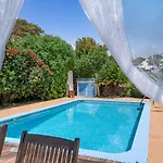 Villa Anana