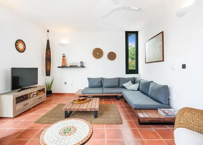 Anana Villa Binisafua