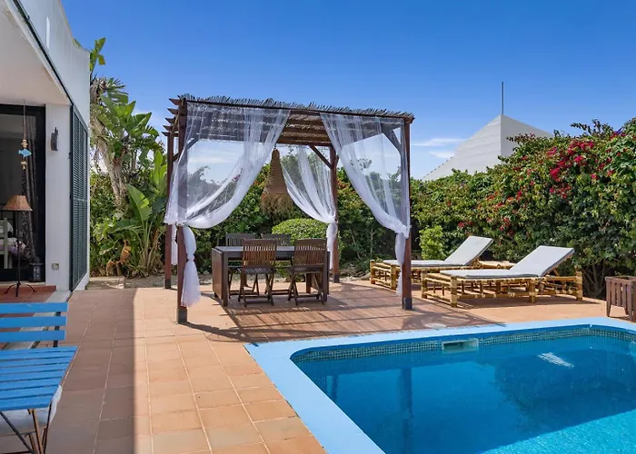 Villa Anana Binisafua