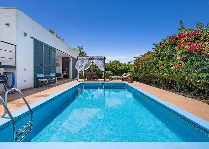 Anana Villa Binisafua