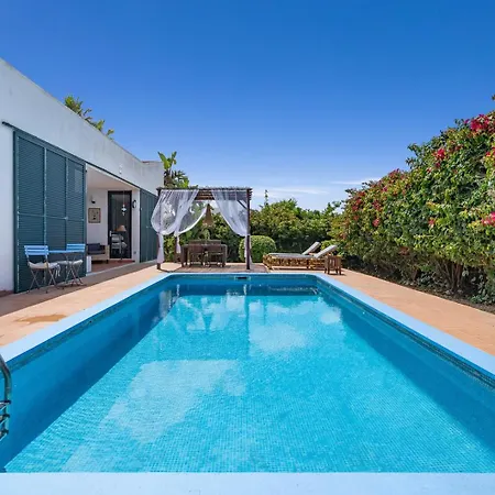 Anana Villa Binisafua